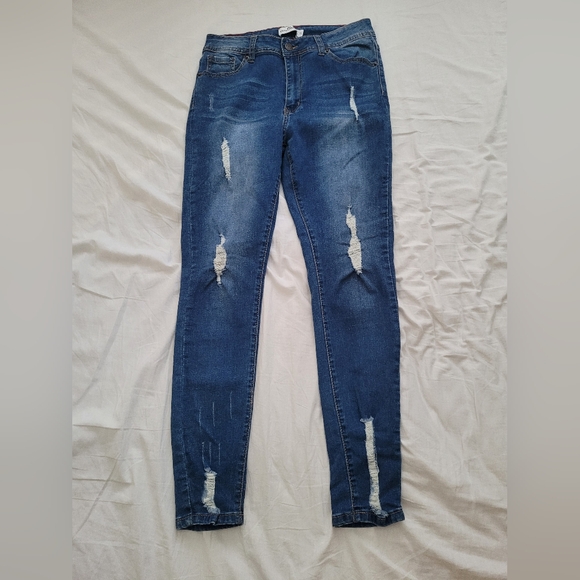 NWT Vince Blue Co Distressed Jeans size 28 - Picture 1 of 7